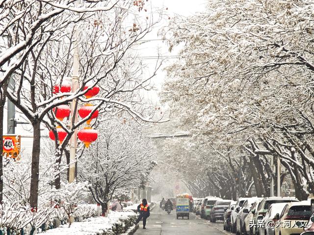 雪落中站，解锁冬日五彩新画卷