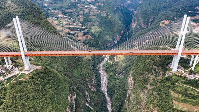 王冠力 陈加友：变网红打卡“流量”为旅游消费“留量”