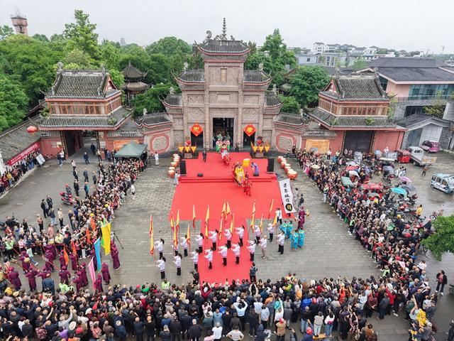 坐拥三星堆世界级IP，德阳如何将“网上热度”转为“线下流量”？丨“万千气象看四川·文旅融合发展”新闻发布会