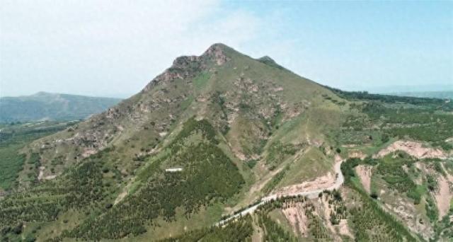 在诗行与陵阙之间 望见盛唐的山河