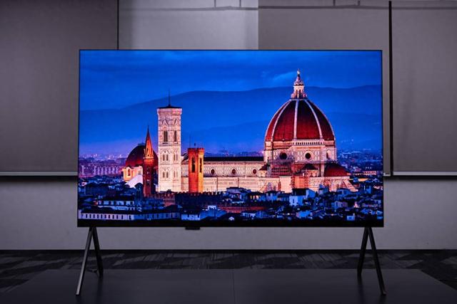高端电视卖不动？TCL SQD-Mini LED用100%全局高色域把观众拉回客厅