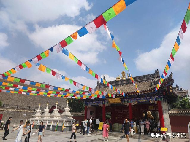 西安最值得一去的寺庙，不花钱却上香祈福全有，康熙乾隆亲笔题字