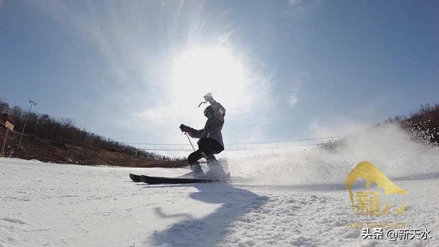 天水：冰雪运动热潮涌动 冷资源激活冬日文旅市场