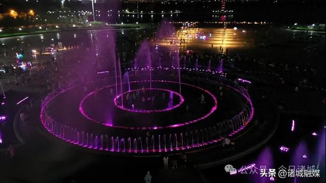 靓！爽！诸城市潍河公园音乐喷泉盛装重启