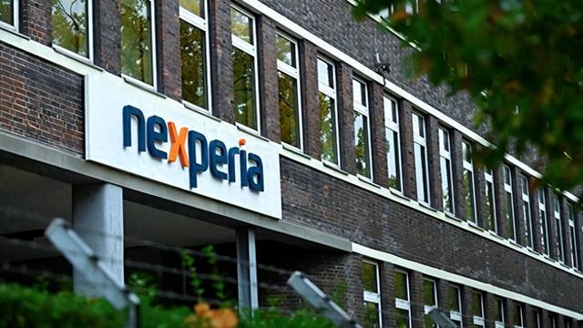 中方答应发货，安世强行要求先付采购费，拒绝恢复中国籍CEO职务