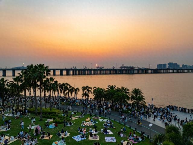 深圳前海石公园热度攀升 全运效应引爆滨海文旅