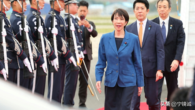 硬抗中国33天，日本面临“三面夹击”：高市早苗错算了一步棋
