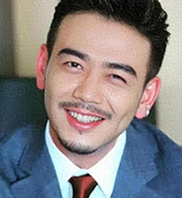 不顾央视警告，和刘涛传出绯闻的杨烁，如今的下场怪不了别人