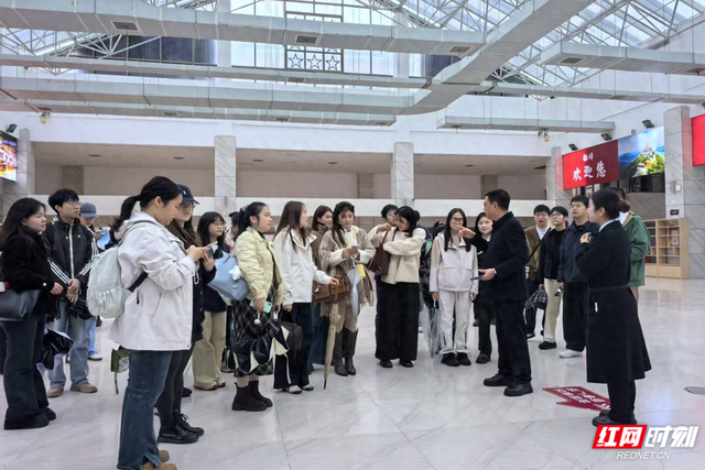 湖南师大旅游管理硕士生赴韶山开展研学实践