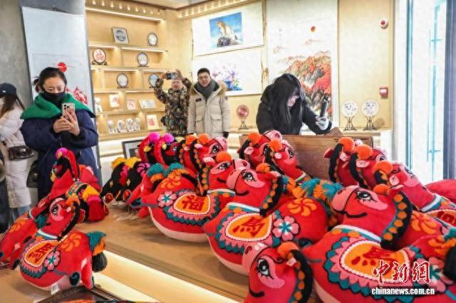 参与中国·西宁旅游电视周活动嘉宾感受高原古城魅力