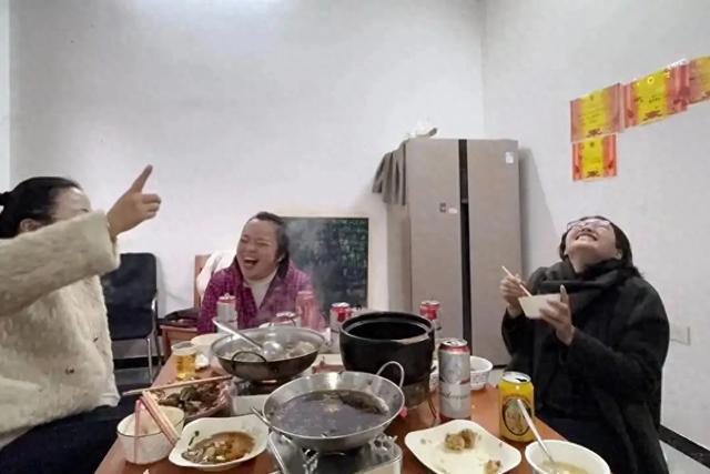 开学一周 班主任发现：班里成绩好的那些孩子，家长都在做这3件事