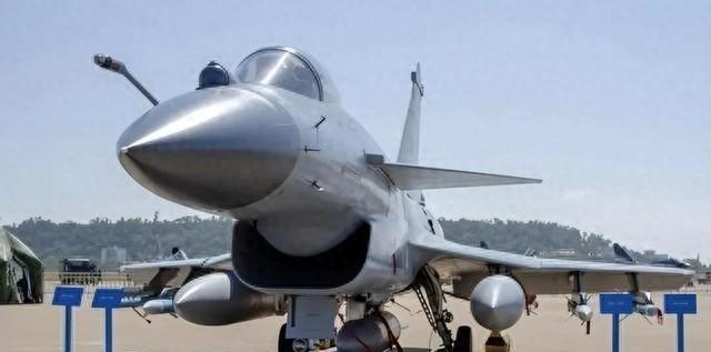 一旦开战	，中国3000架飞机根本上不了场？俄专家讲出了真相