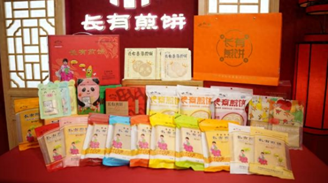 在敦化长有食品工业旅游园区，亲手解锁非遗煎饼的奥秘！