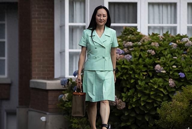 官媒发文，53岁孟晚舟再破天花板	，让任正非和整个商界刮目相看