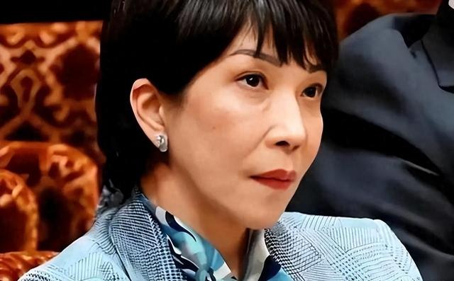 美国提醒日本	，小心被中国揍，日本天皇急召高市早苗：有要事交代