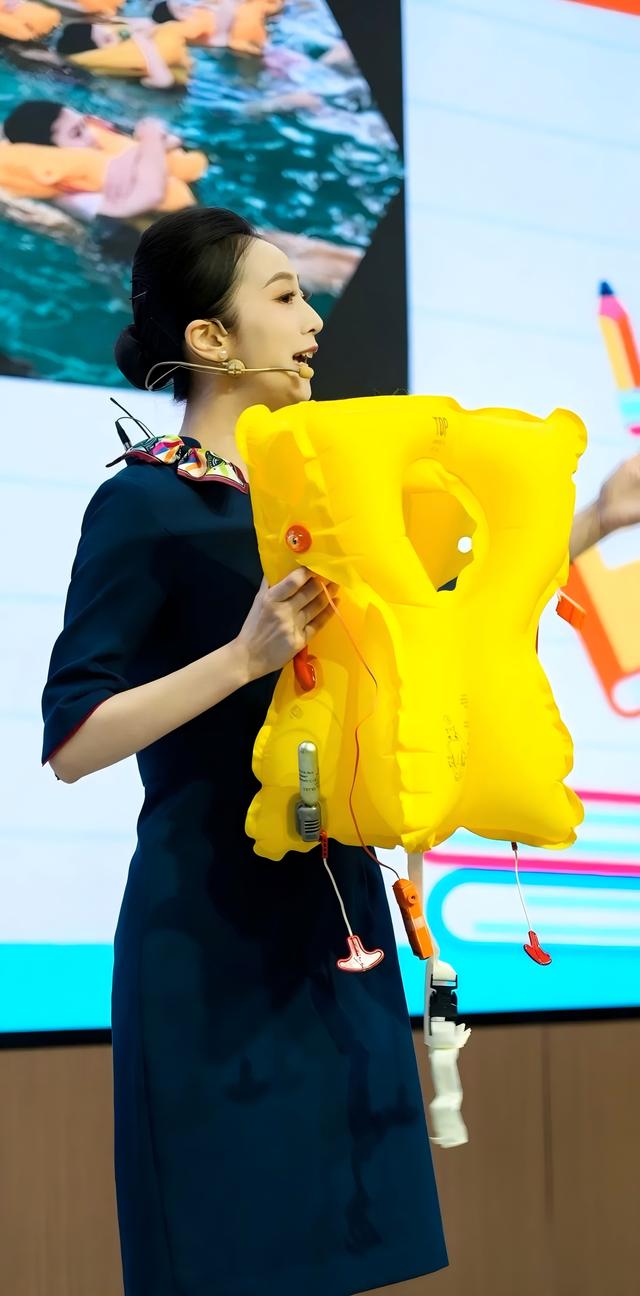 2025科普讲解大赛获奖者风采 | 多彩贵州航空有限公司龙弘敏：以科普为航天创新发展种下“希望之种”