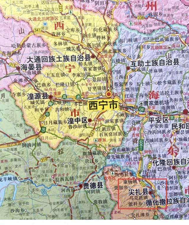 青海省尖扎县在黄河边，那里有李家峡水电站，川青铁路从这经过