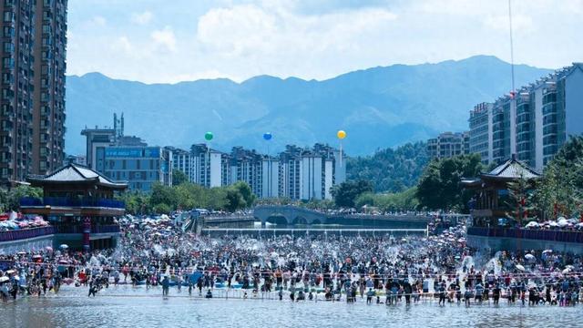 30万＋人次！连山“七月香”壮家戏水活动火爆出圈！