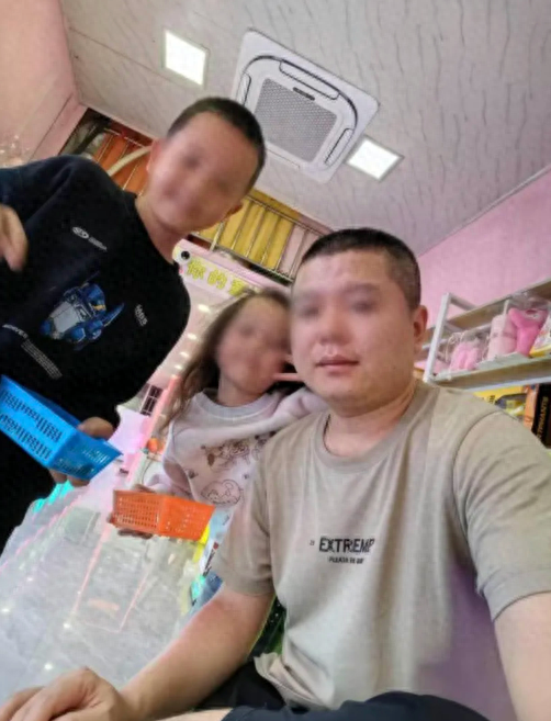 刘仲杰	，严重违背人伦底线，罪行极其严重