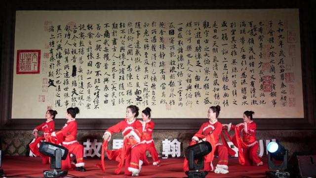 永定：下洋中川上演“侨味”文艺盛宴 村民家门口乐享文化大餐