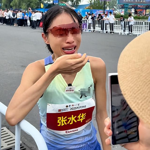 护士跑马拉松后续：目前未上班，两位同事发声，多年付出成笑话