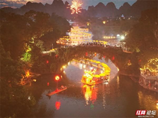 遇龙河“金龙巡游”：带你沉浸式感受桂林山水夜宴