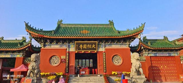 市声与梵音：大相国寺的入世禅机