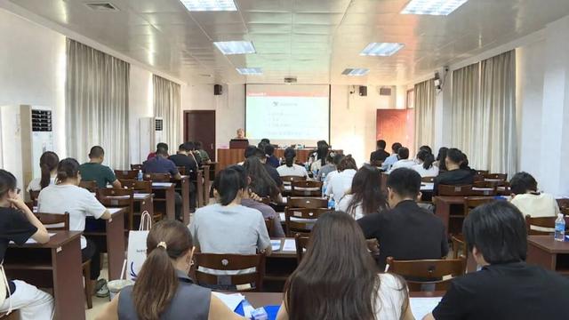 惠东开放大学举办人工智能训练师专题讲座 助力技能人才培育