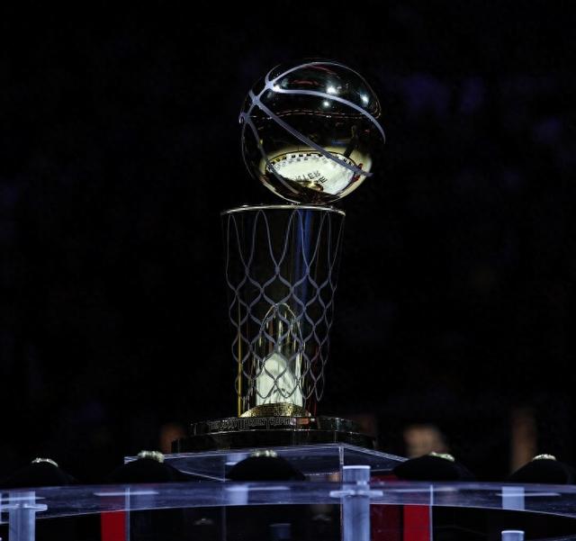 最强nba旧版本的好（21世纪NBA最强和最弱的总冠军分别是哪一年的哪支球队）