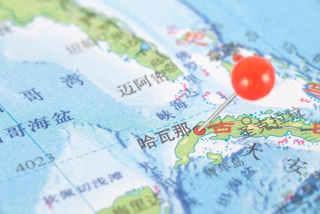船到古巴，船员被套路，热情女子再三要求去家里做客，结局暖人心