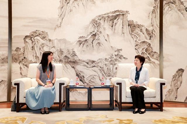 沈蓓莉会见参加2025年宋庆龄少年儿童未来科学日暨第二十届宋庆龄少年儿童发明奖颁奖活动的有关来宾