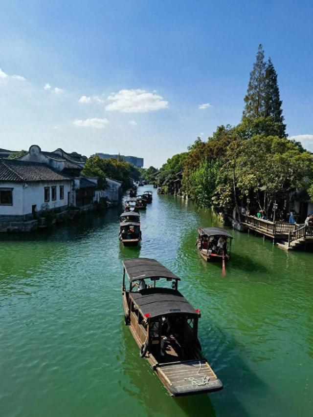 乌镇旅游全攻略，放慢脚步，感受江南水乡的宁静