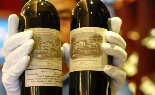 82年的拉菲大概多少钱一瓶(卖出天价的82年拉菲)
