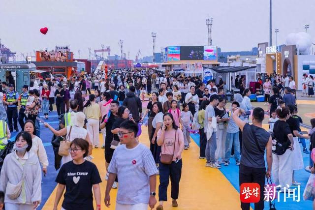 超40万人涌入！南通这场嘉年华，为城市打开“滨江新生活”