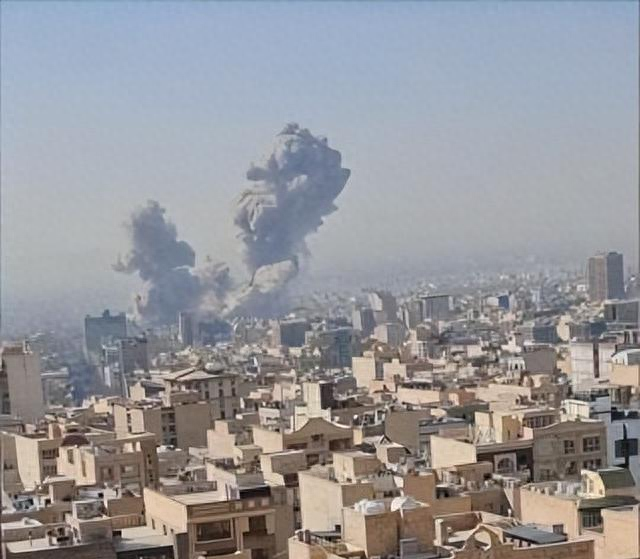 吴辰君在迪拜报平安，称物资充足暂不离开，李茂将自驾跨境去阿曼