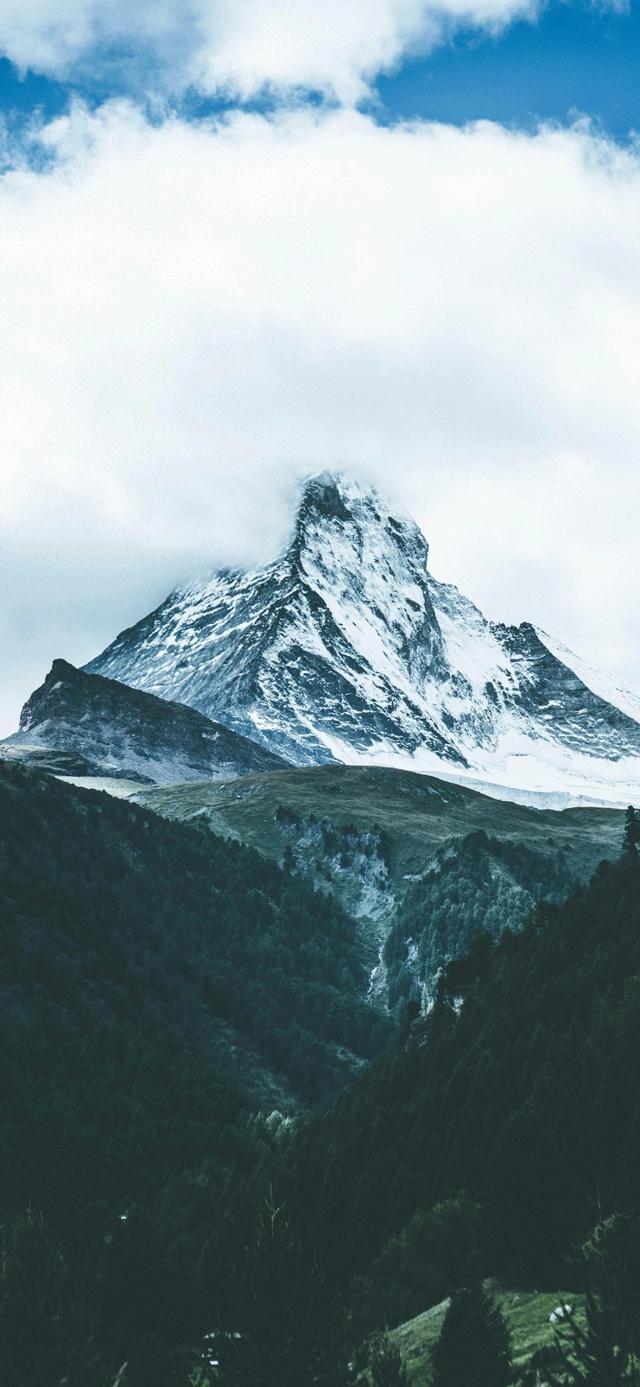 手机壁纸|高耸入云的山峰自然景色