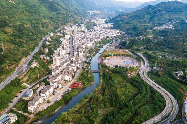 【冬野藏新韵 水城待客来】暖·山泉为伴泡个汤