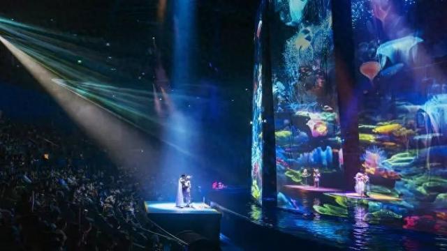 新版C秀惊艳问世：复星旅文打造超级目的地的方法论