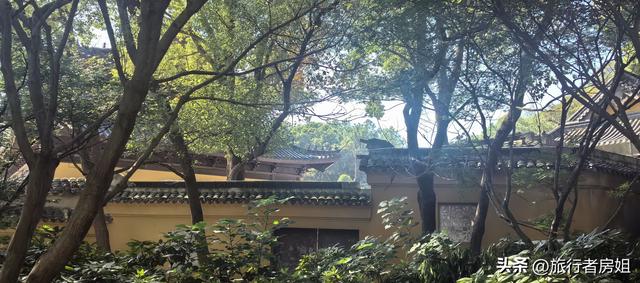 苏州大焦山不高的山峰却走出惊险之感，拍出了大片之作