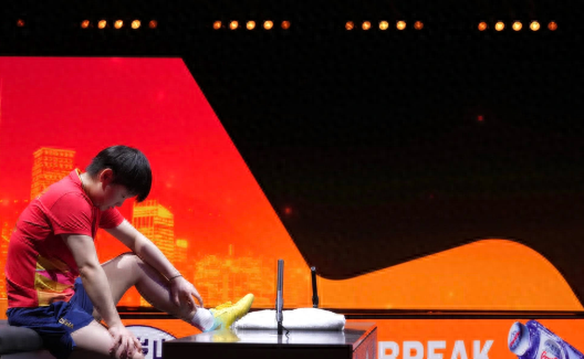 孙颖莎、王楚钦先后因伤退赛 中国乒协回应：立即启动保障机制