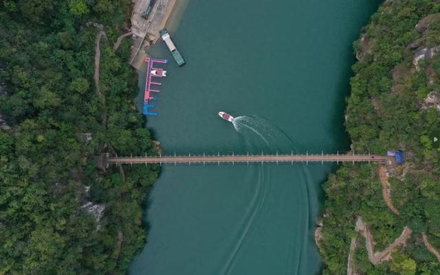 贞丰:九桥飞架跨天堑 大道通衢筑梦行