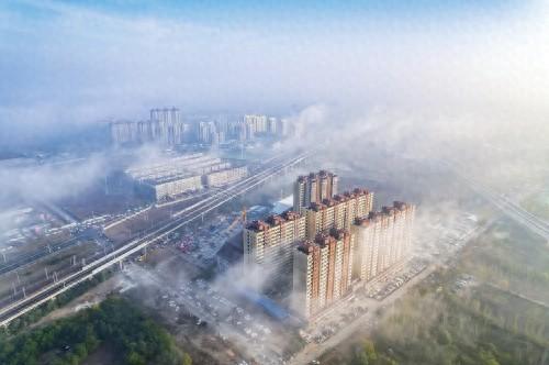 初冬时节平流雾