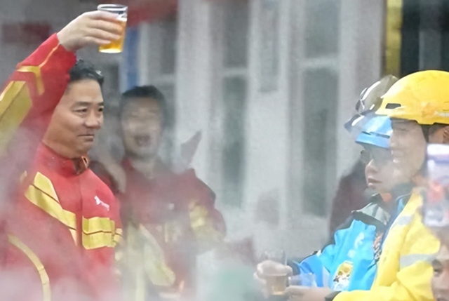 钱再多有什么用？51岁刘强东对大儿子的“亏欠”，至今都难以弥补