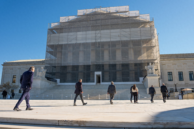 释新闻｜美国最高法院多名法官质疑特朗普关税合法性，意味着什么？