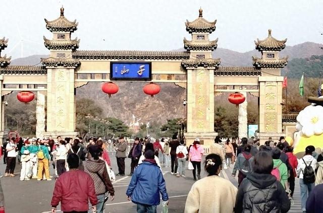 人潮涌动！鞍山人畅游千山热度高