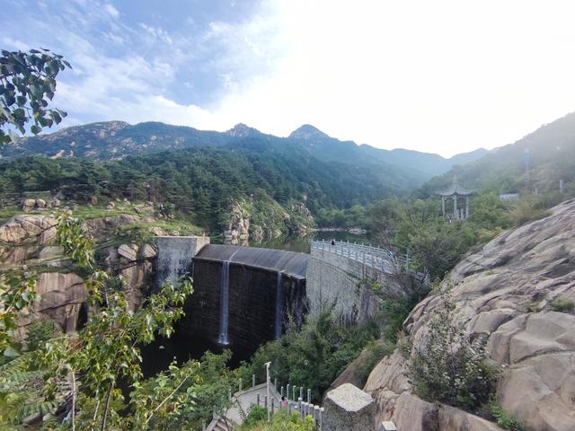 泰山东御道，从景区入口到检票口沿路风景