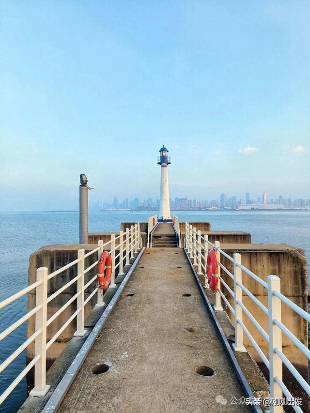 大连新晋网红打卡地，地铁直达，京谷燃码头