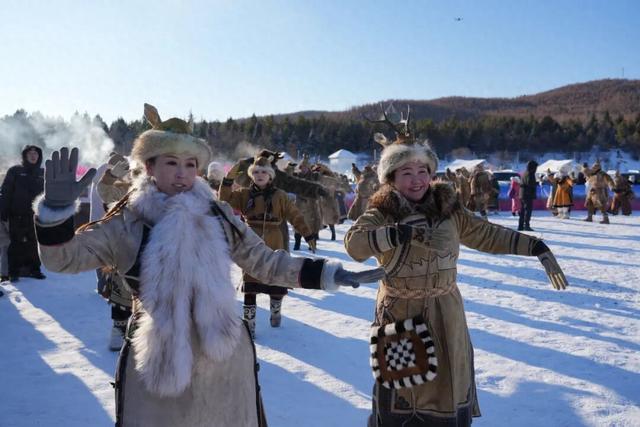 【歌游内蒙古 欢乐冰雪季】第十二届鄂伦春冰雪“伊萨仁”开幕 民俗燃情冰雪间 文旅融合促消费