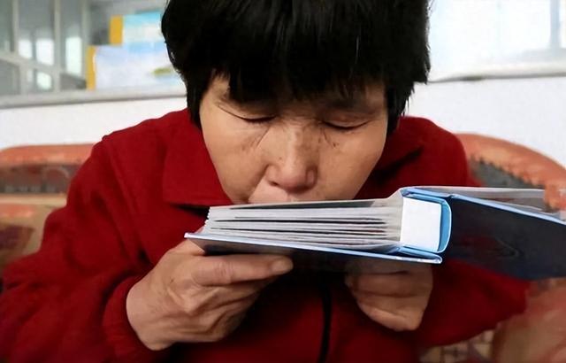14年马航失联，几年后父亲收到消失儿子的信息，坚信儿子还活着