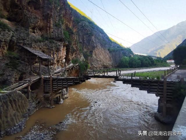 沿着公路看宕昌：古道红路 羌韵宕昌